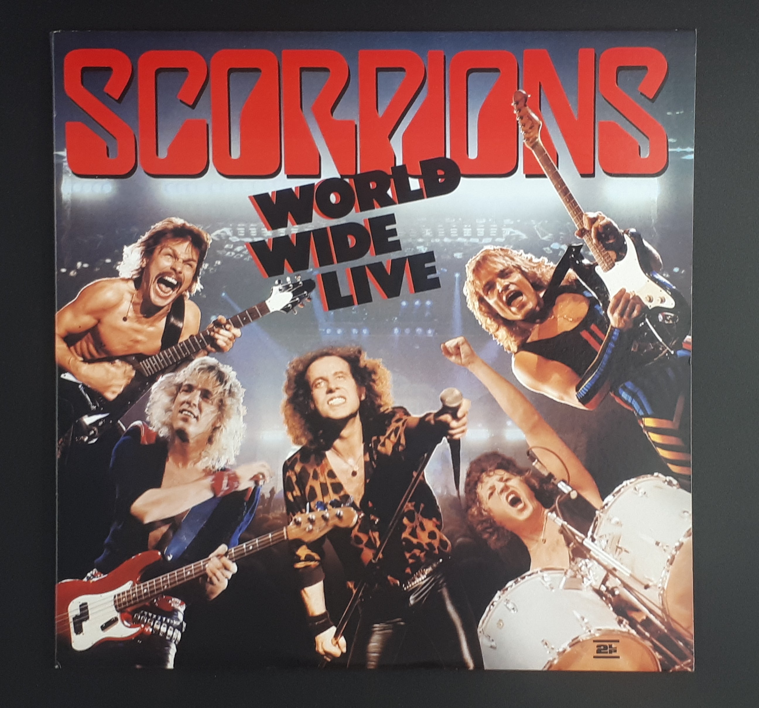 Scorpions - World Wide Live