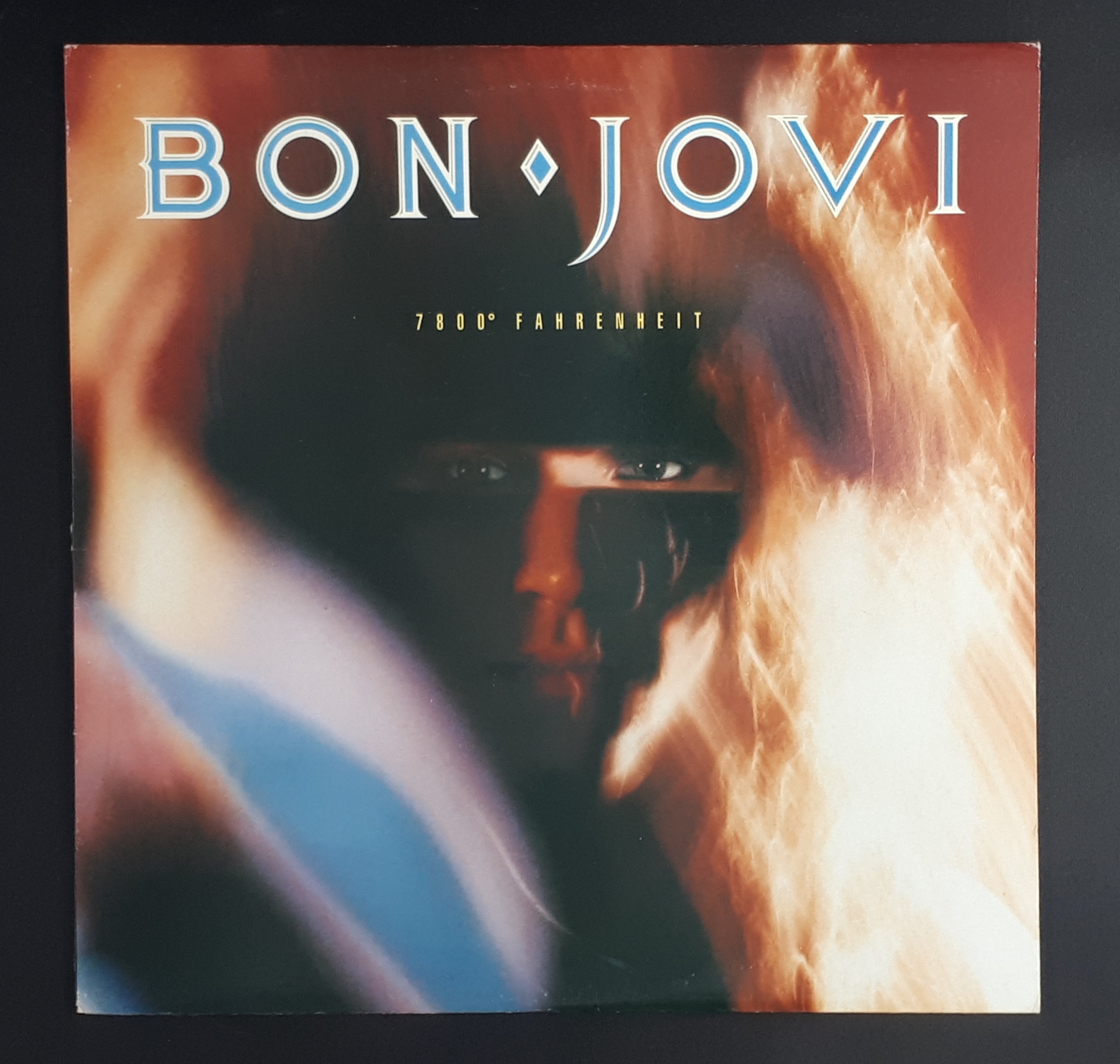 Bon Jovi - 7800° Fahrenheit