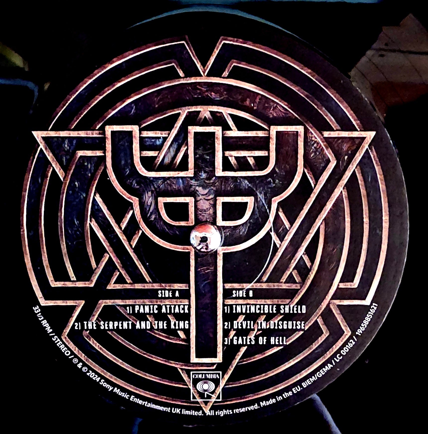 Judas Priest - Invincible Shield