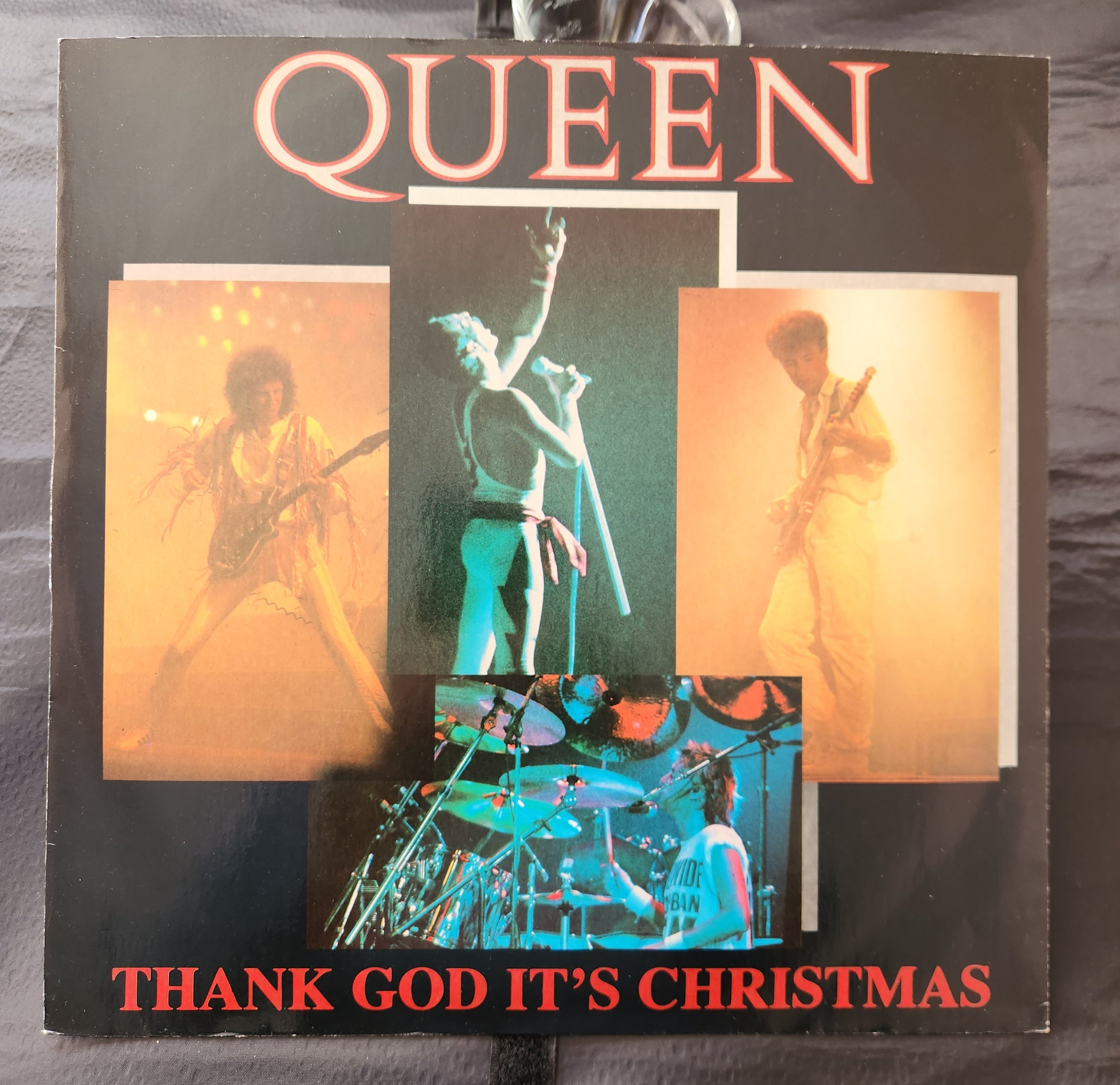 Queen - Thank God It's Christmas