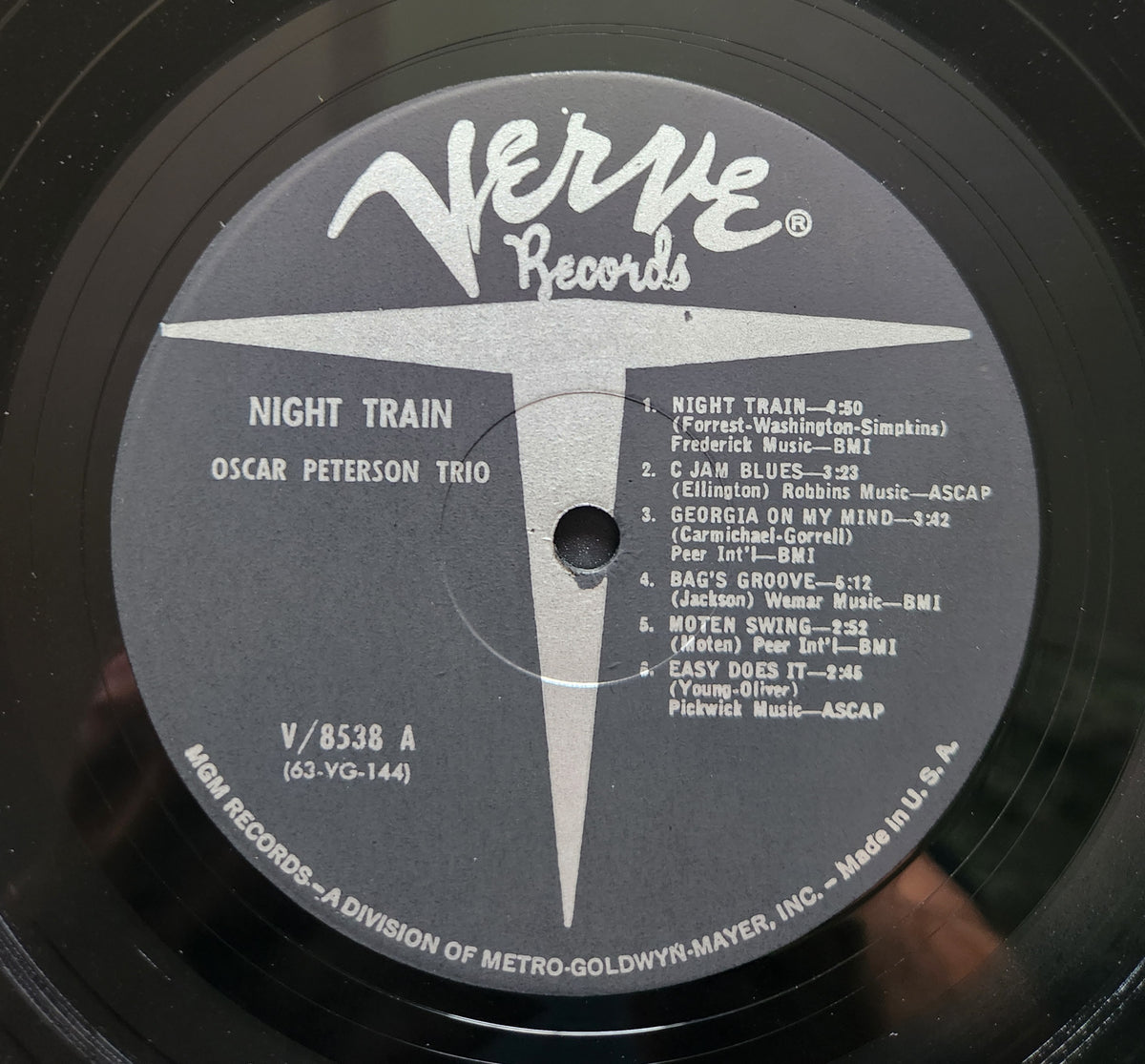 The Oscar Peterson Trio - Night Train