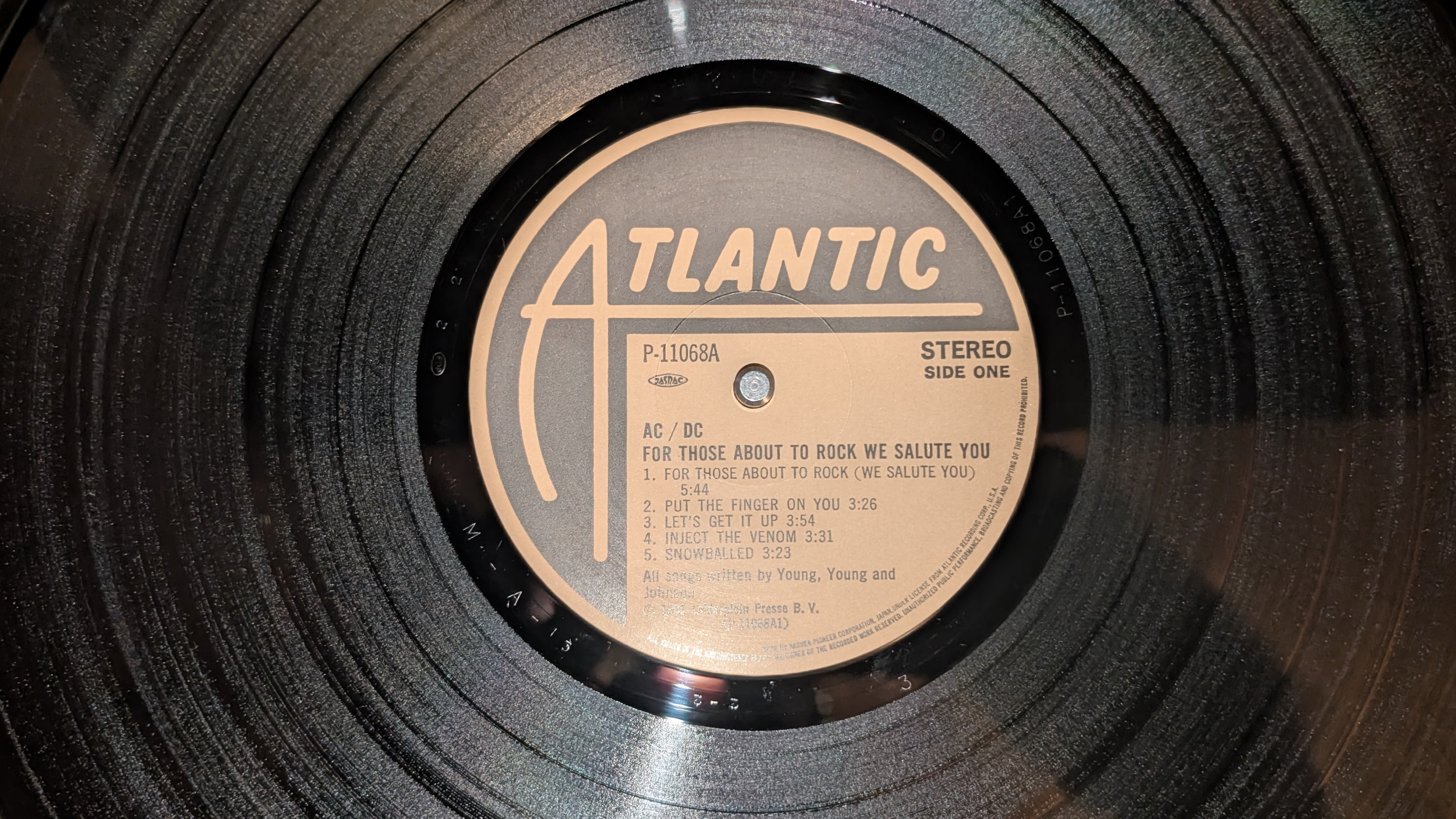 AC/DC - For Those About To Rock (We Salute You)