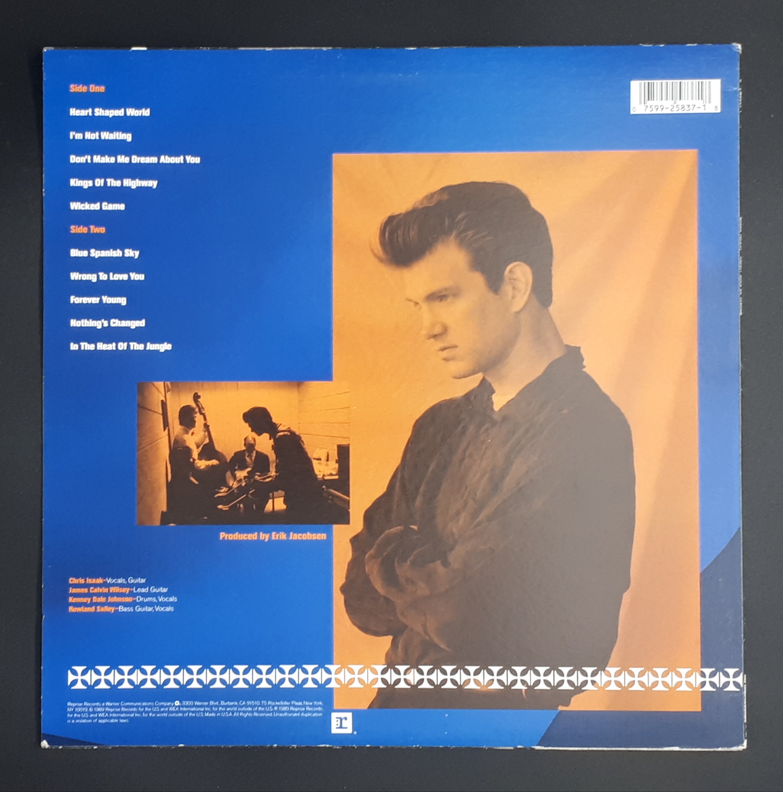 Chris Isaak - Heart Shaped World