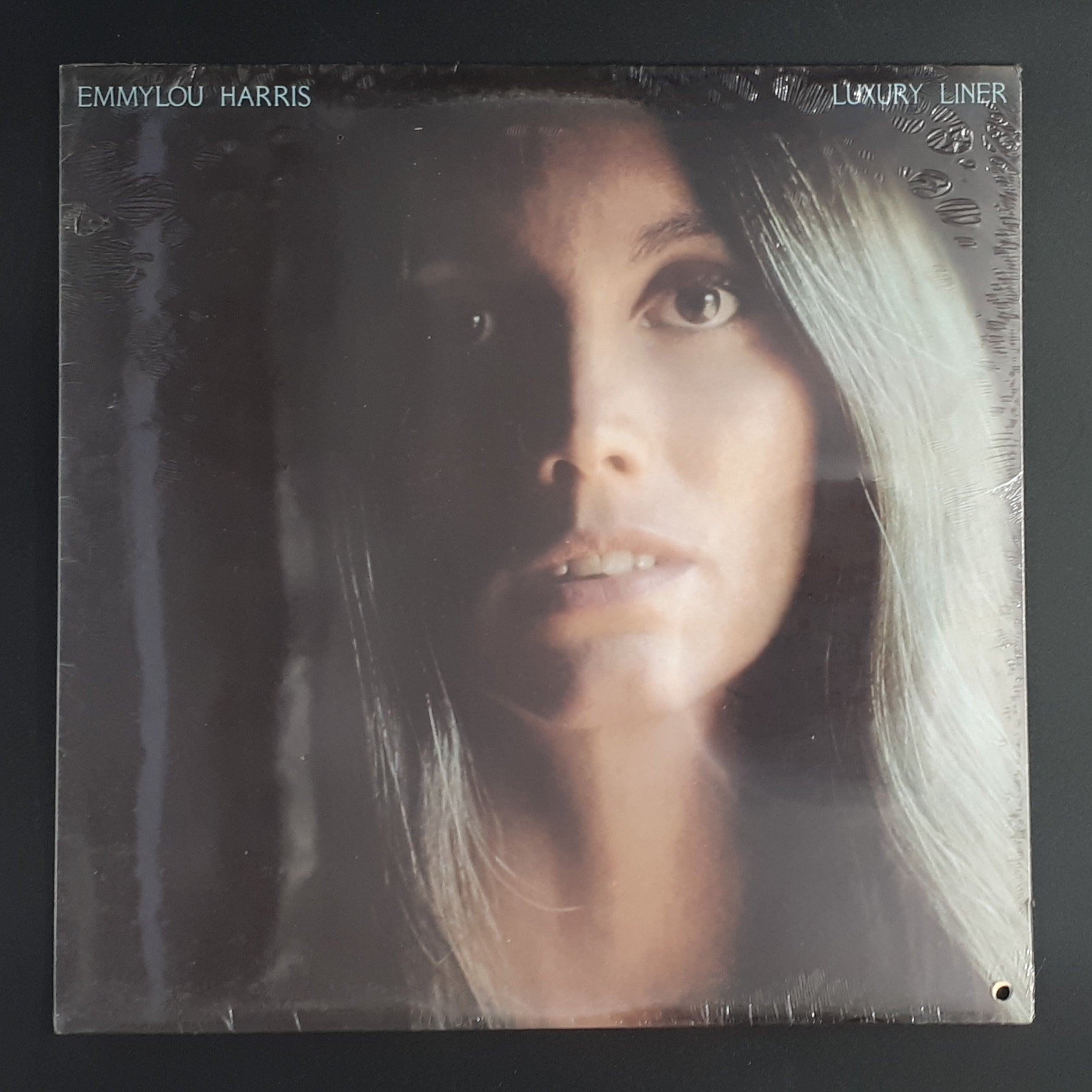 Emmylou Harris - Luxury Liner (Sealed Vintage)
