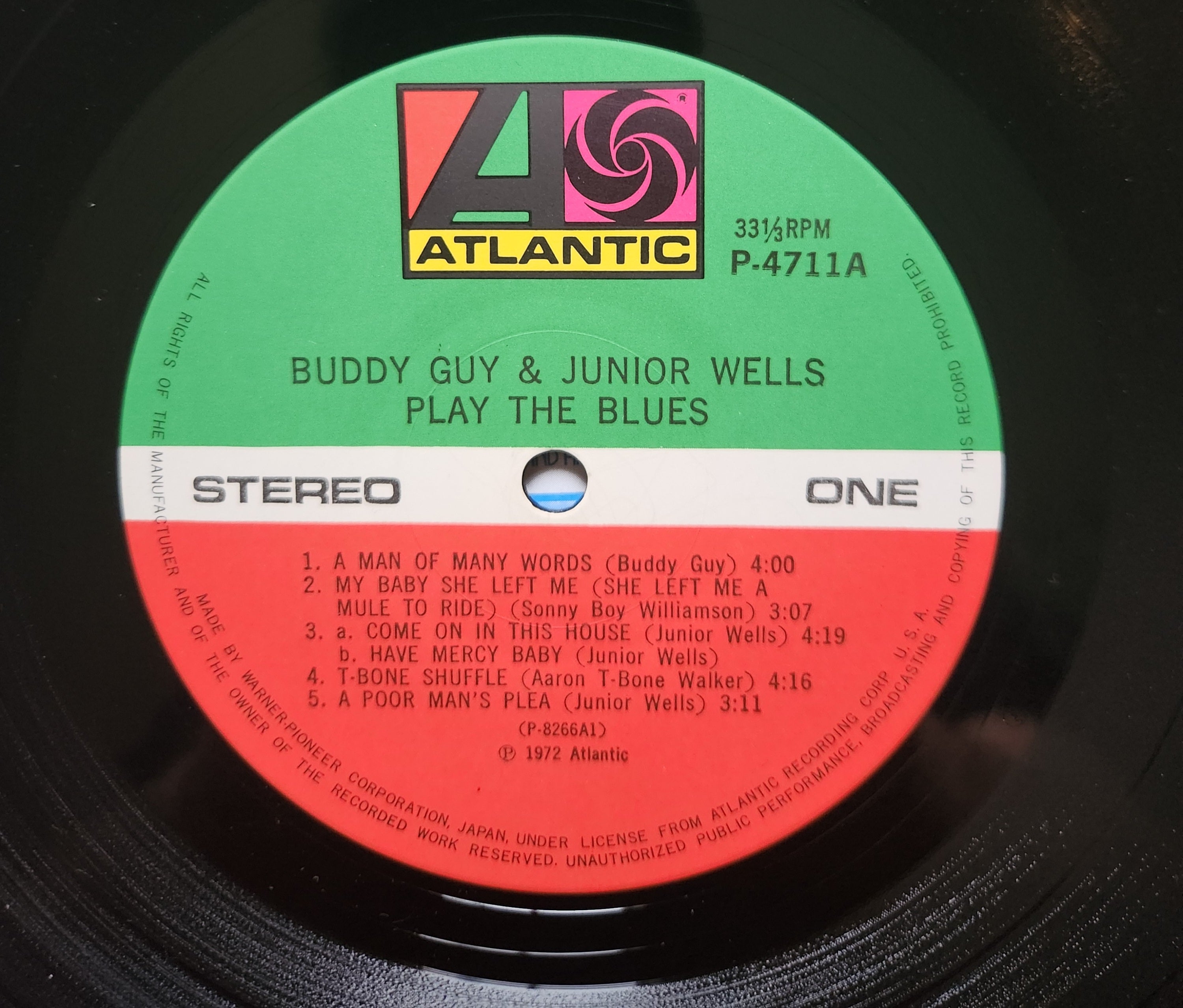Buddy Guy & Junior Wells - Play The Blues