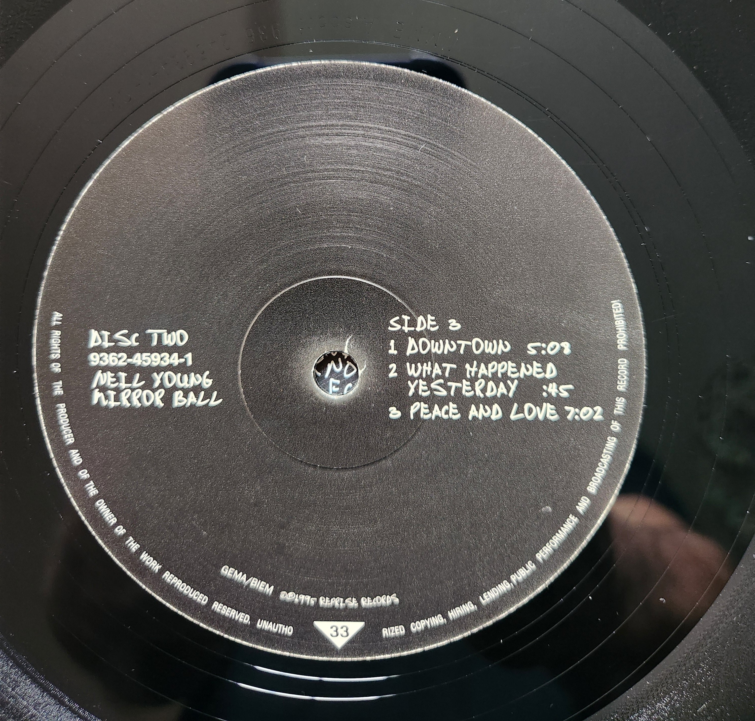 Neil Young - Mirror Ball
