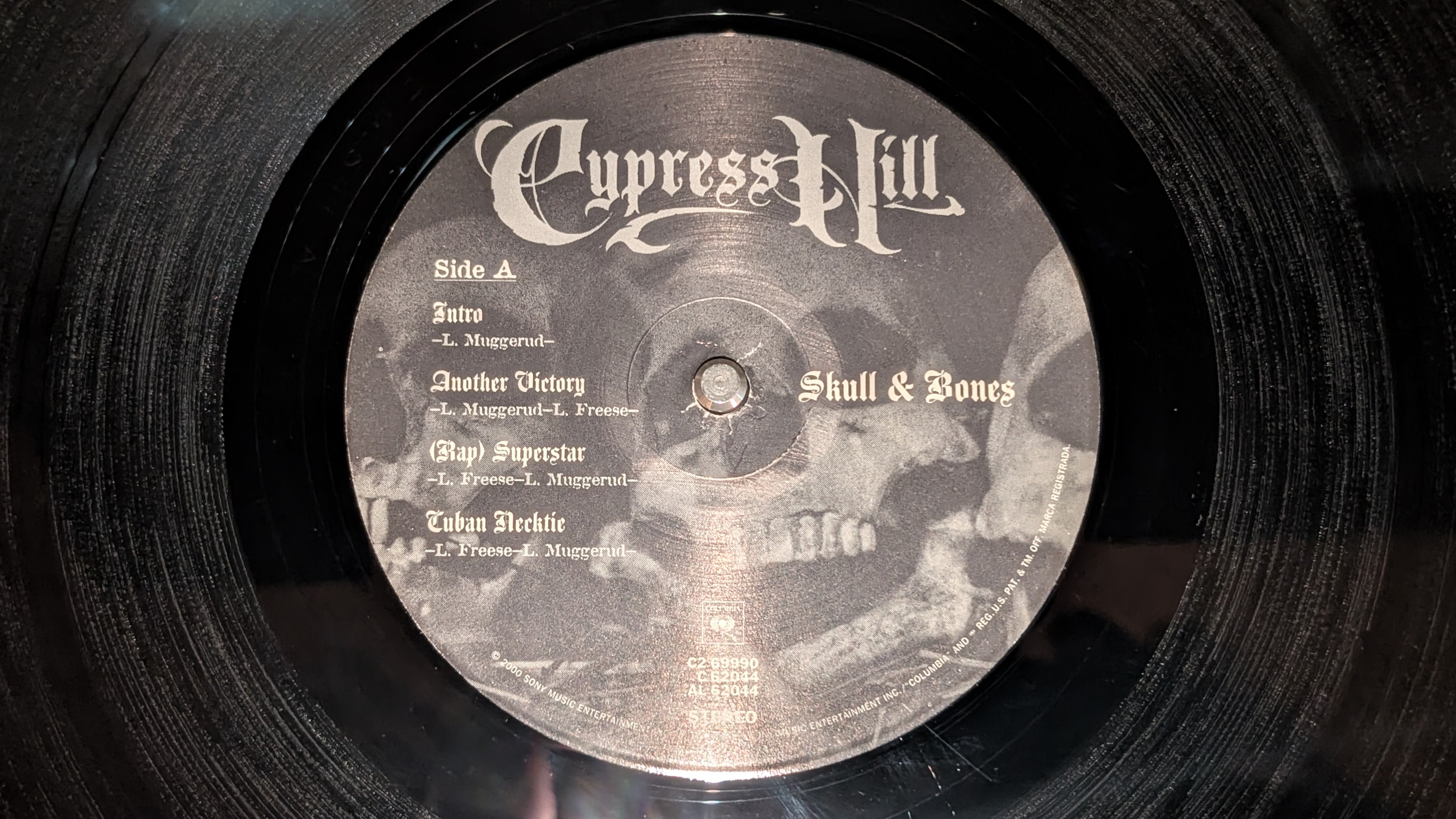 Cypress Hill - Skull & Bones