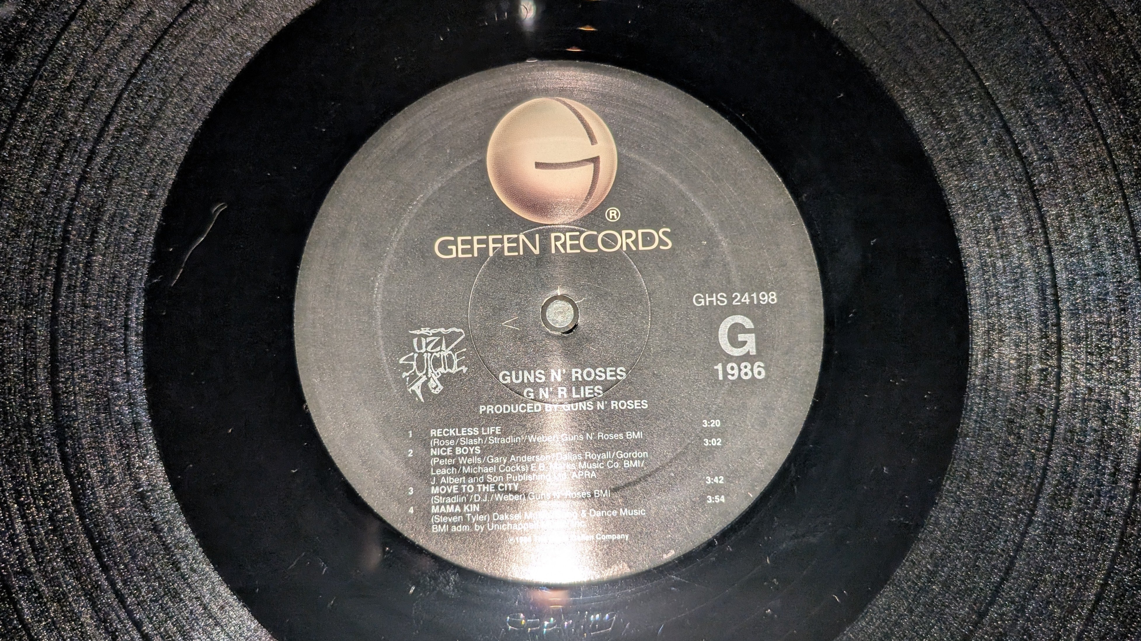 Guns N' Roses - G N' R Lies