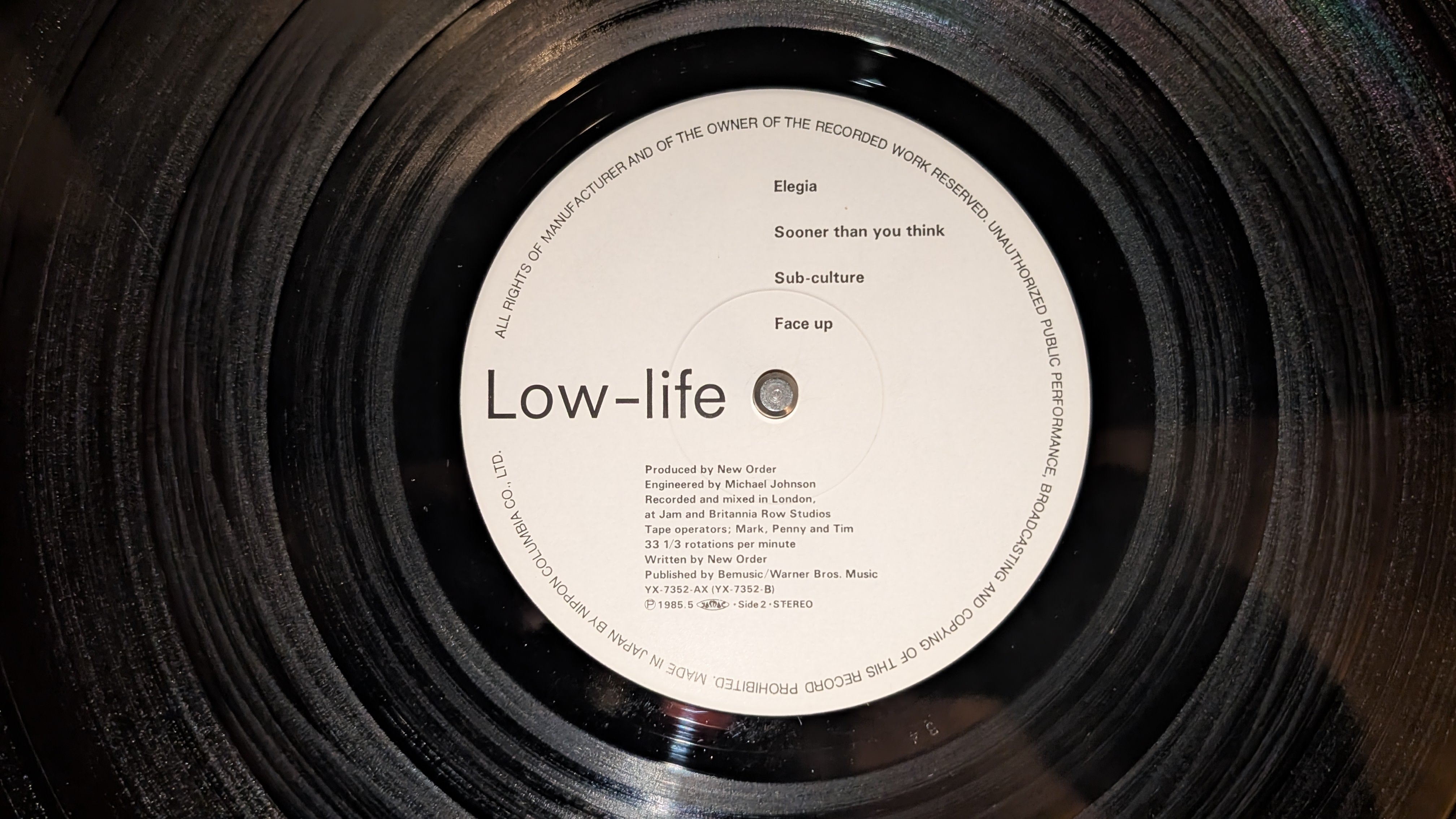 New Order - Low-Life  ロウ・ライフ