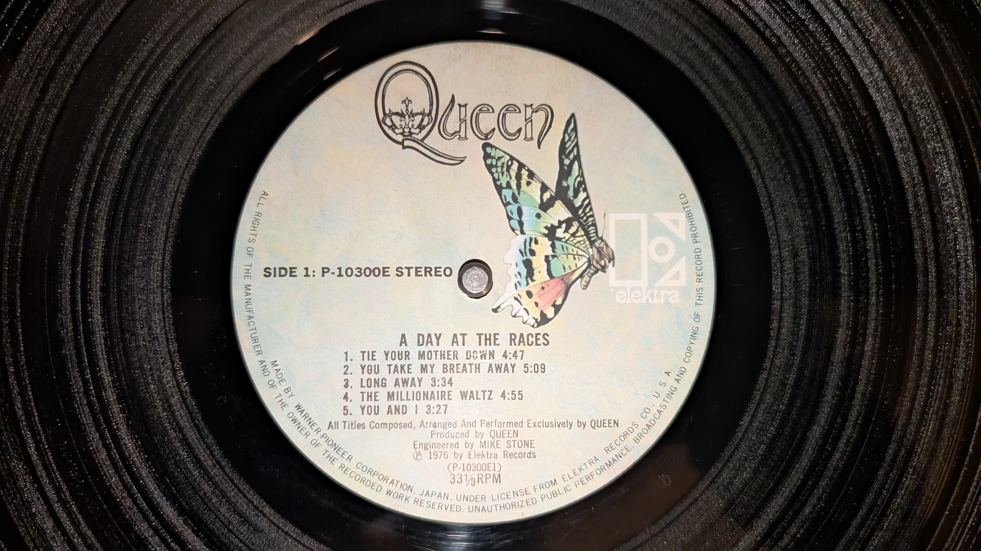 Queen - A Day At The Races  華麗なるレース