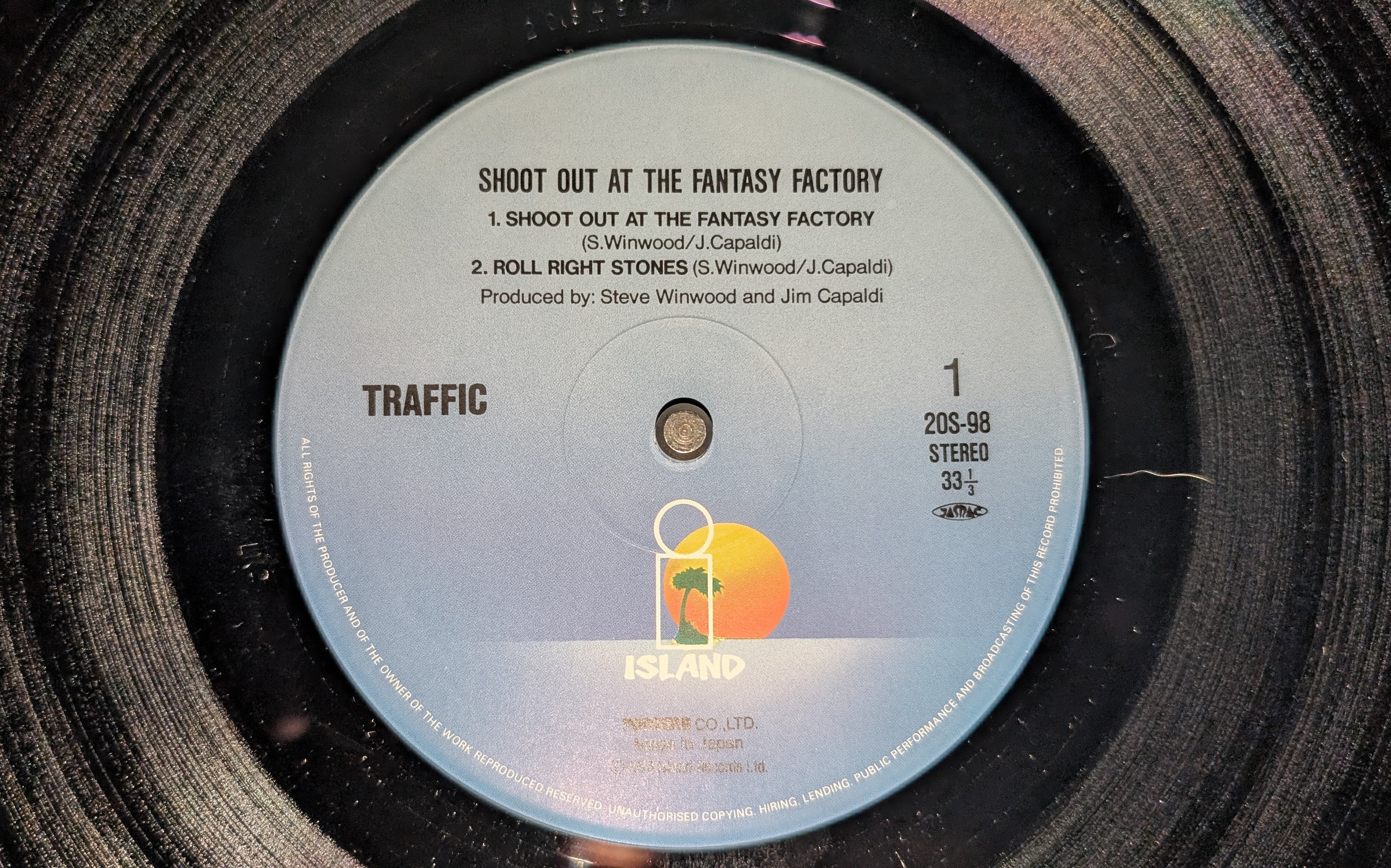 Traffic - Shoot Out At The Fantasy Factory