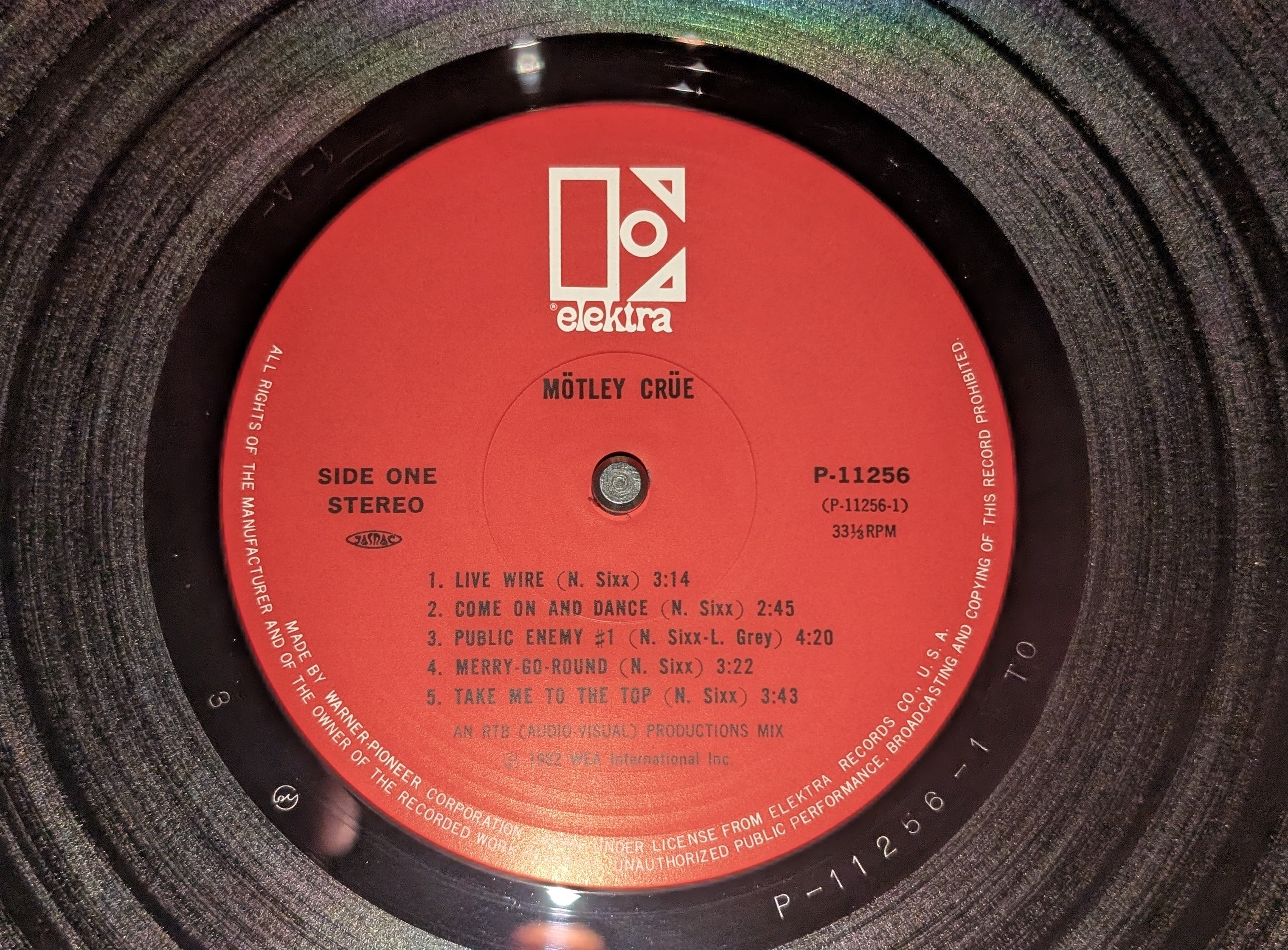 Mötley Crüe - Too Fast For Love