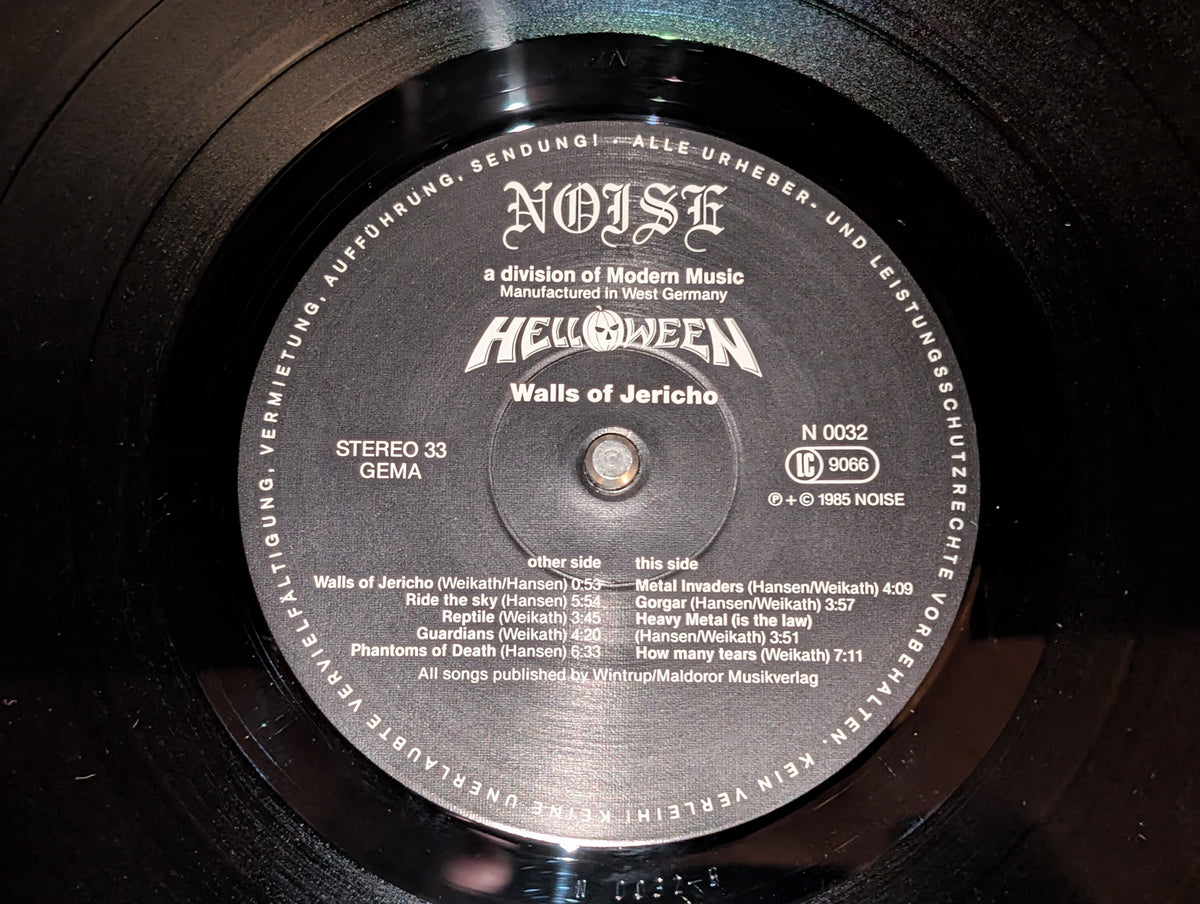 Helloween - Walls Of Jericho