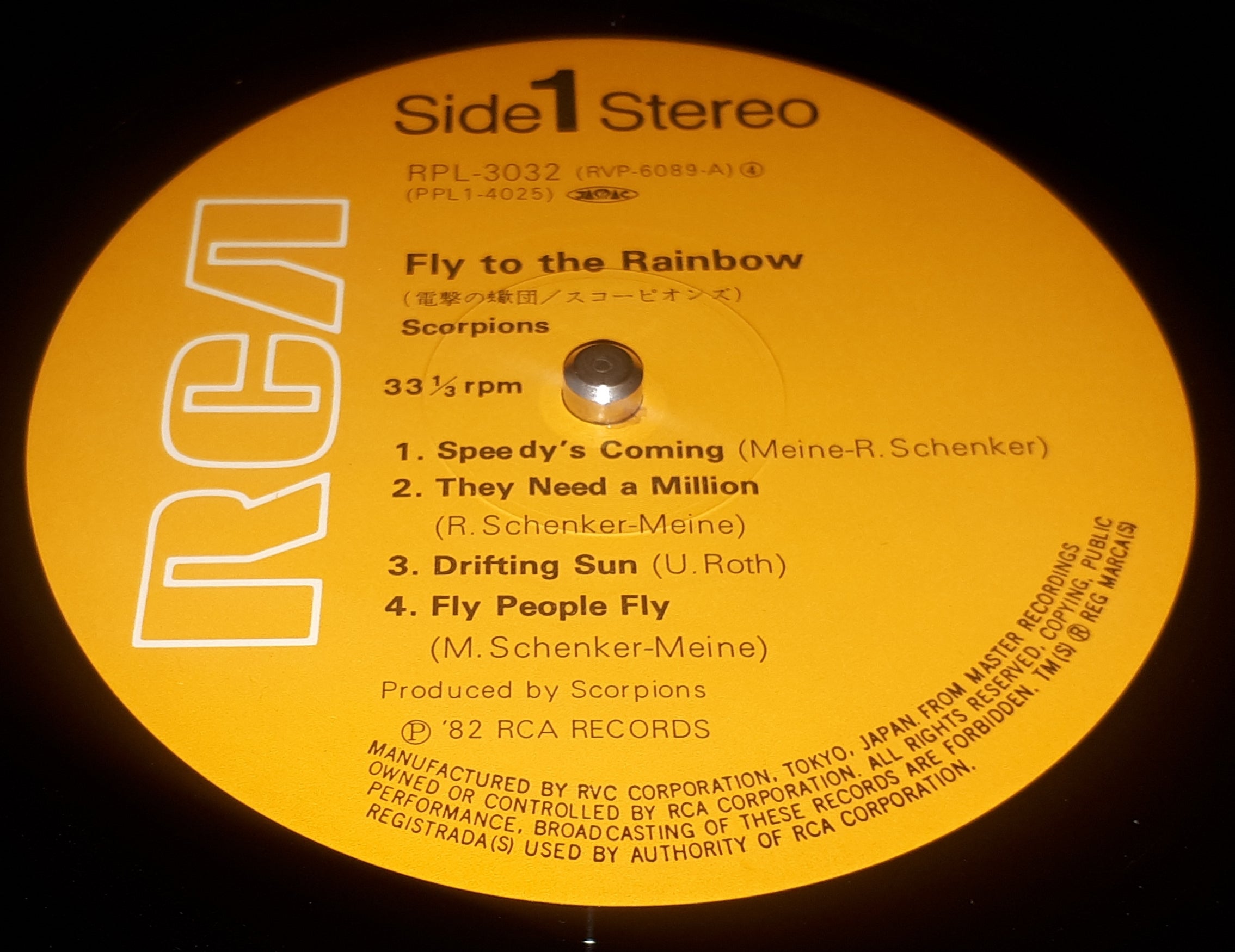 Scorpions - Fly To The Rainbow